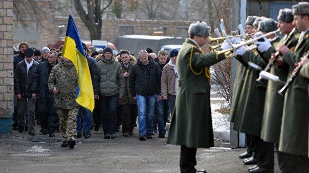 Киев заменит пассивных военкомов на активных вербовщиков