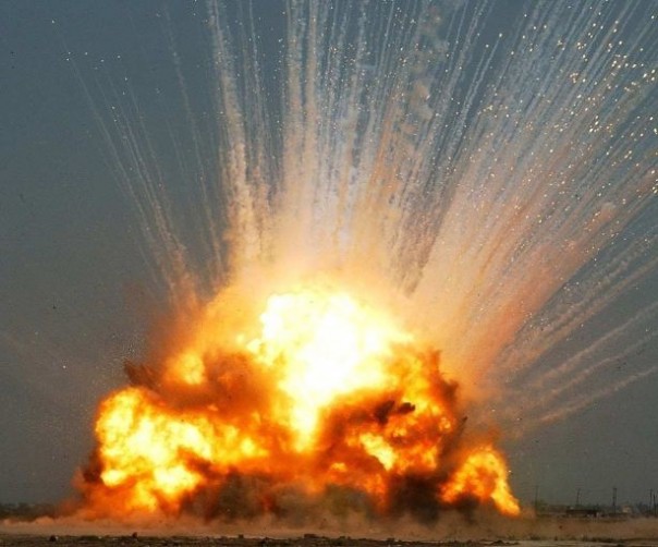 Донбасс: Взорвался склад боеприпасов ВСУ, есть жертвы