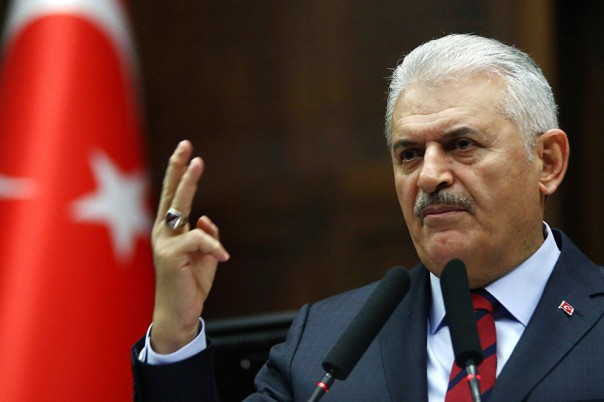 Премьер Турции потребовал от США прекратить снабжать сирийских курдов оружием