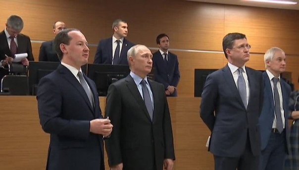 Путин запустил три электростанции к чемпионату мира-2018