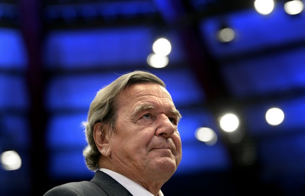 Шрёдер обвинил Киев в войне против Донбасса