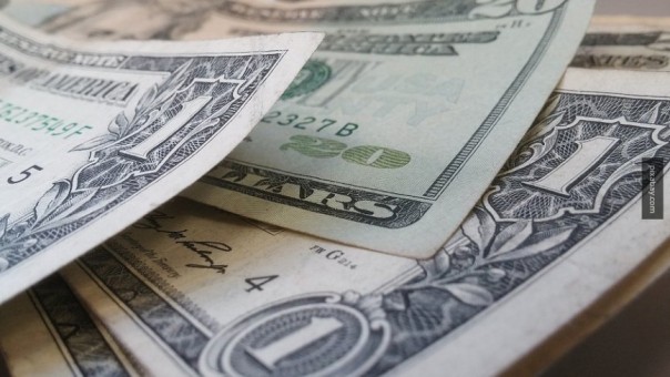 Эксперт раскрыл, как скоро рассыплется долларовая гегемония