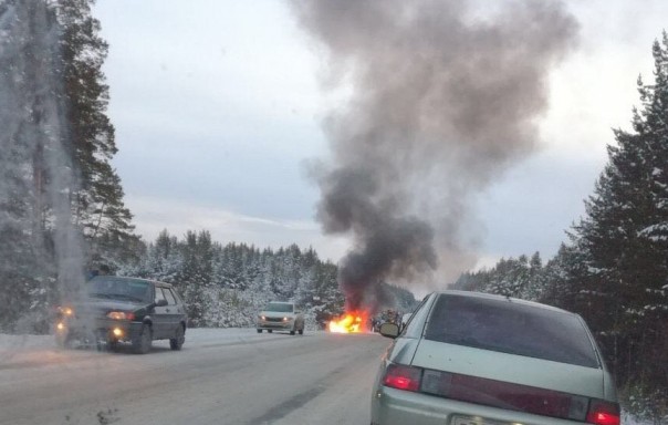 Полицейские заживо сгорели во время погони за лихачом под Екатеринбургом