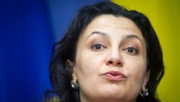 Украина публично просит милостыню