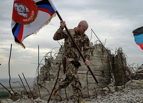 Бандерлоги делят шкуры неубитых мишек