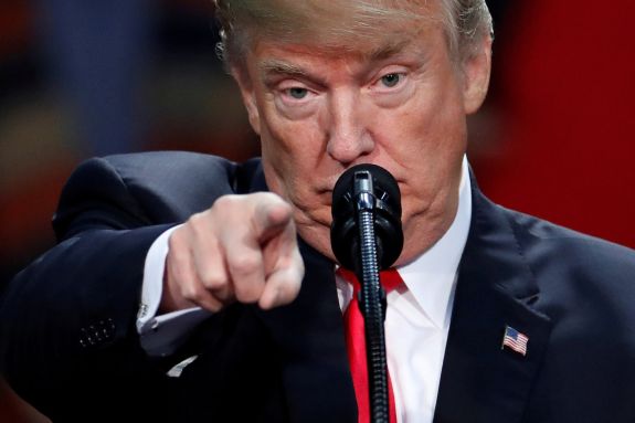 "Самые циничные из всех". В Совфеде прокомментировали введённые Трампом санкции