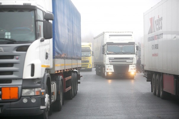 Россия начнет брать сбор с Литвы за автоперевозки