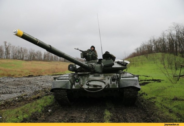 Зачем Киеву новые танки? Украинским генералам выгодно покупать рухлядь