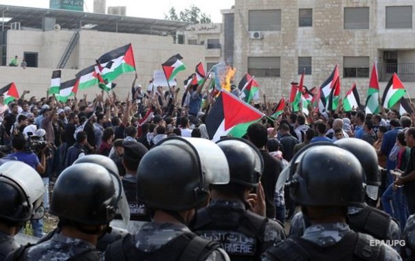 Более 260 палестинцев были ранены в ходе столкновений в секторе Газа с израильскими силовиками
