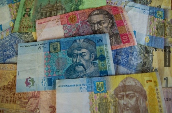 Полный провал: падение гривны обретает необратимый характер