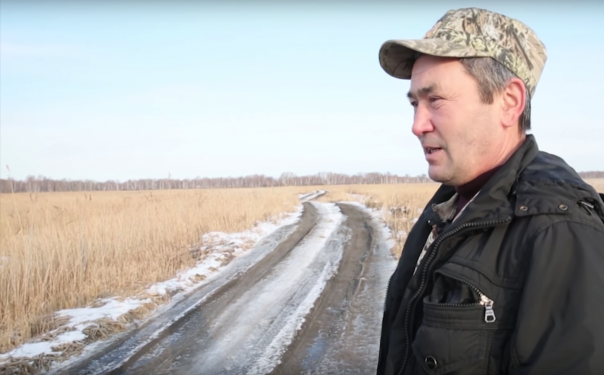 Уральского егеря оштрафовали на 2,5 млн рублей за самовольный ремонт дороги