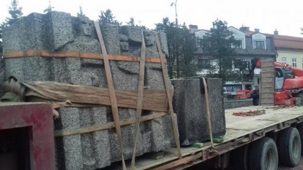 Польские «вятровичи» снесли памятник партизанам, воевавшим с немецкими оккупантами