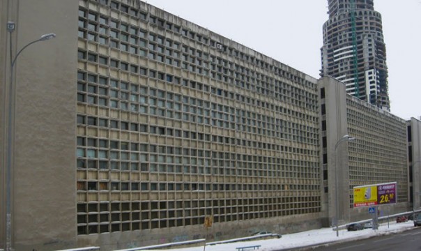 На Украине выставили на продажу под снос оборонный завод