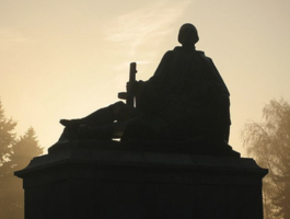 Активист Козел осквернил памятник Красной армии в Польше