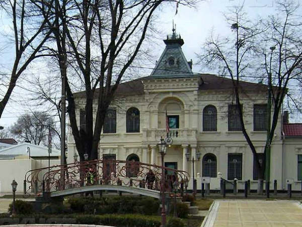 Посольство США в Молдове приостановило свою деятельность