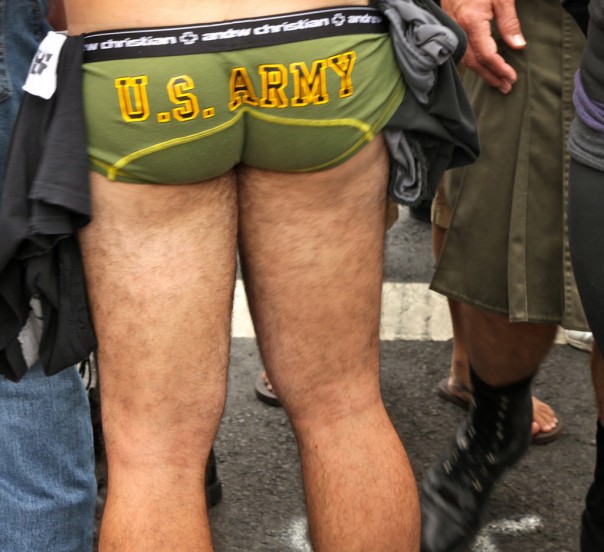 Трансгендеры получили право служить в армии США