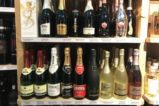 Зачем украинцы подделываются под крымчан