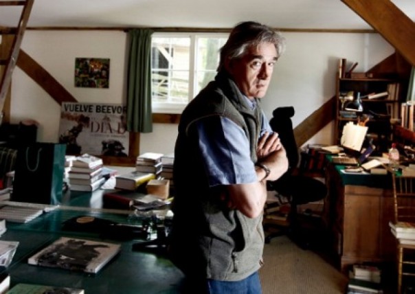 В Украине запретили книгу Бивера «Сталинград» из-за описания зверств оуновских зондеркоманд