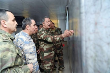 "Танчики" Эрдогана: турки начали игру без спроса