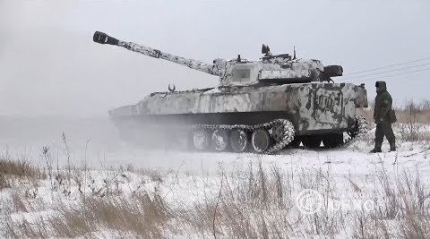 "В казарме". САУ 2С1 "Гвоздика". 22.02.2018. Ведущая стреляет из артиллерии