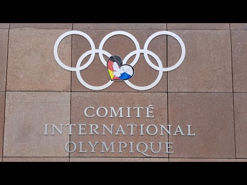 Активисты из Германии устроили флэш-моб «Катюшей» в штаб-квартире МОК [Голос Германии]