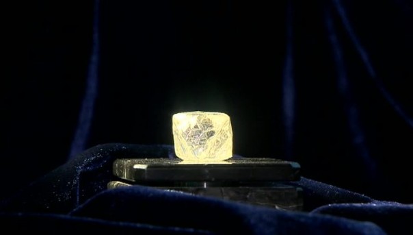 В Якутии нашли два редких алмаза