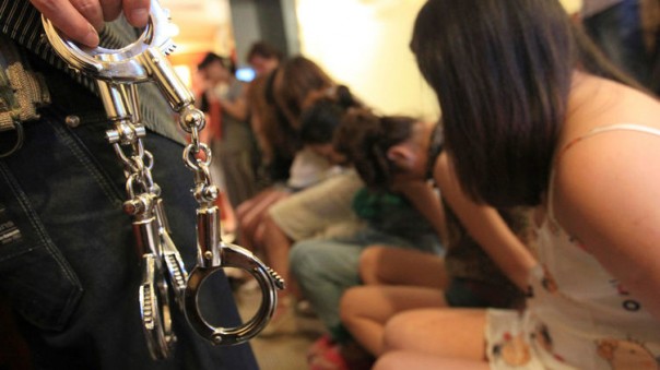 "Если невольник сбегает, его садят на цепь". Как рабы на Украине 21 века собирают арбузы и милостыню