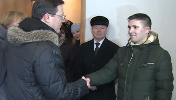 Ключи от новых квартир вручили детям-сиротам в Самаре