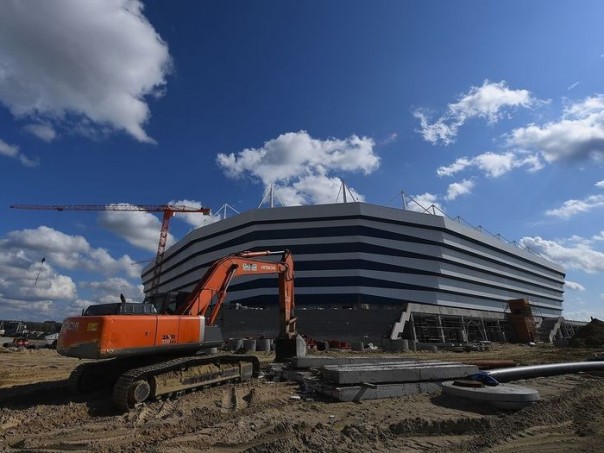 Пробиваем очередное дно? Стадион в Калининграде уходит под землю