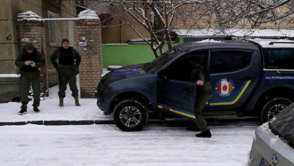 Люди с ломами и в балаклавах захватили санаторий в Одессе