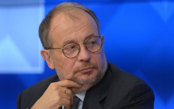 Такой анекдот рассказать с трибуны перед президентом!