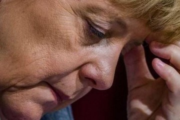 Меркель получит удар в спину
