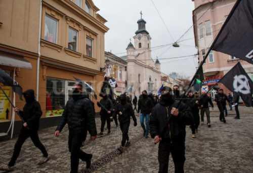 В Ужгороде нацисты развязали уличный террор