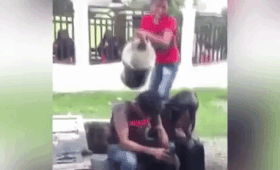 Не нарушайте мусульманских законов. Соседи вылили помои на головы подростков, которые хотели заняться сексом