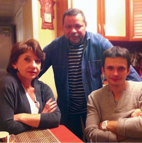 Илья Яшин сдал родную бабушку в дом престарелых