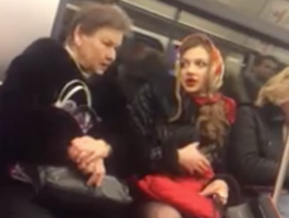 Богиня с тобой разговаривает! Пассажиры сняли ТП, которая "снизошла" до метро