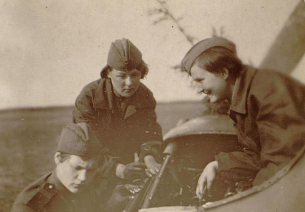 Минобороны поздравило женщин с 8 Марта публикацией подвигов героинь ВОВ