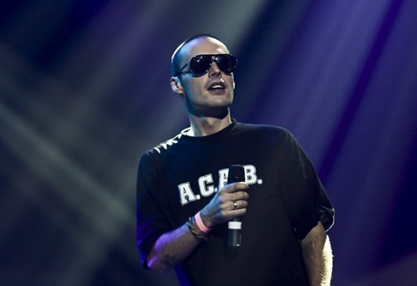 Гуфа и Ларису Долину признали «угрозой» для жителей Украины