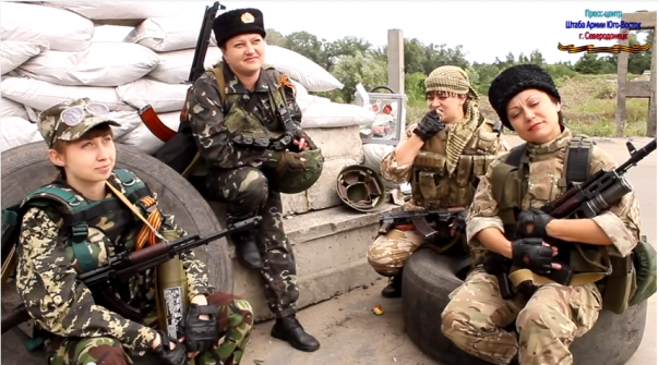 Девочки, подруги - цветы и колени пред вами.