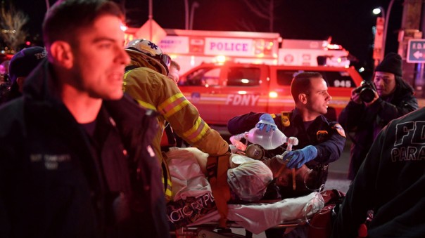 Пять человек погибли при крушении вертолёта в Нью-Йорке