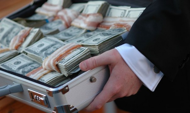 Запад начал антикоррупционное расследование против 210 украинских чиновников