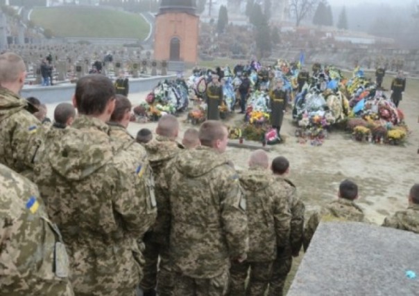 Страна некрофилов: Депутаты Киеврады предложили объявлять траур в дни захоронения погибших в АТО боевиков