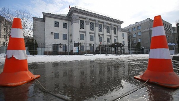 МВД Украины не пустит россиян в посольство и консульства 18 марта