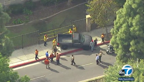 В Калифорнии грузовик на полной скорости сбил четверых школьников