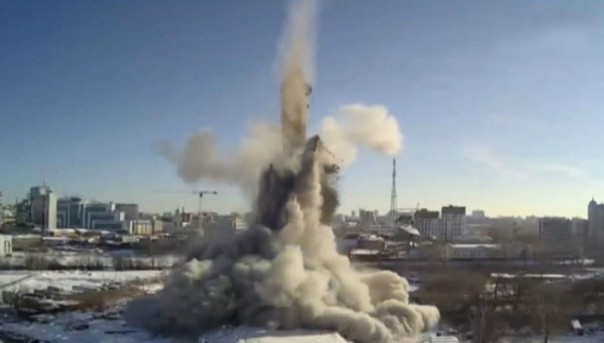В Екатеринбурге взорвали недостроенную 220-метровую телебашню