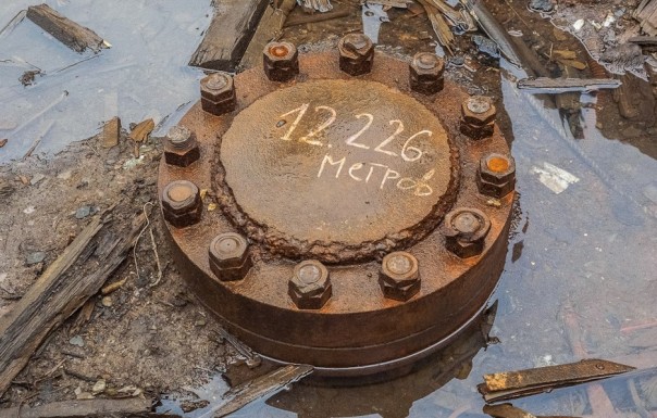 Что находится на дне самой глубокой в мире скважины