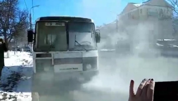 Во Владимире загорелся автобус с журналистами, ехавшими на проверку ТЦ