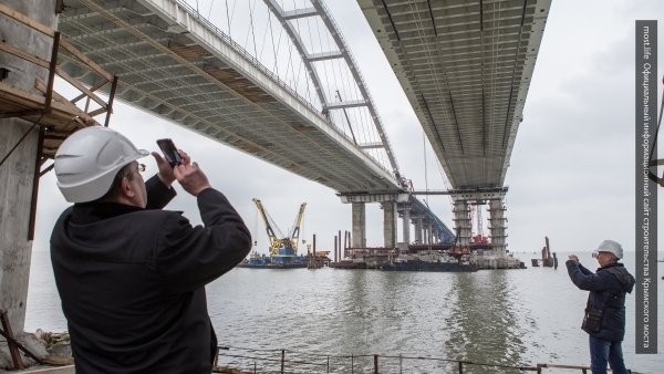 На Крымском мосту закончили установку аэродинамических обтекателей