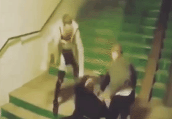 Жестокое избиение старика после его просьбы выплатить зарплату попало на видео