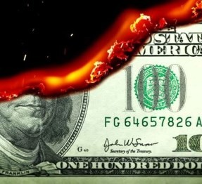 Два полюса валютной политики: полная долларизация и полная эмансипация от доллара США